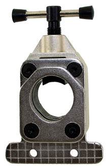 Rörkapare i metall med skruvhandtag och genomgående öppning, verktyg för rörkapning