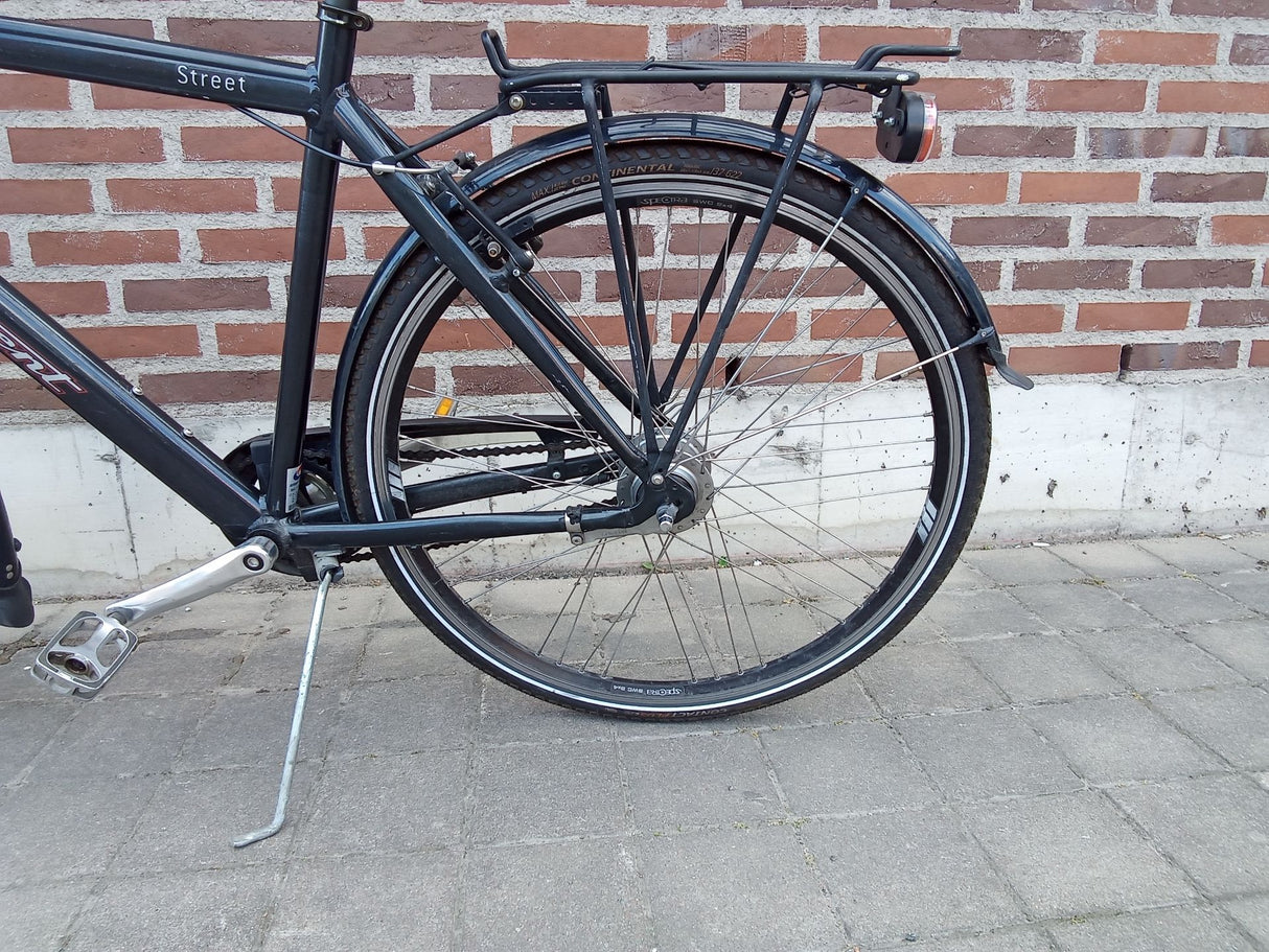 Crescent Street – REAR_WHEEL