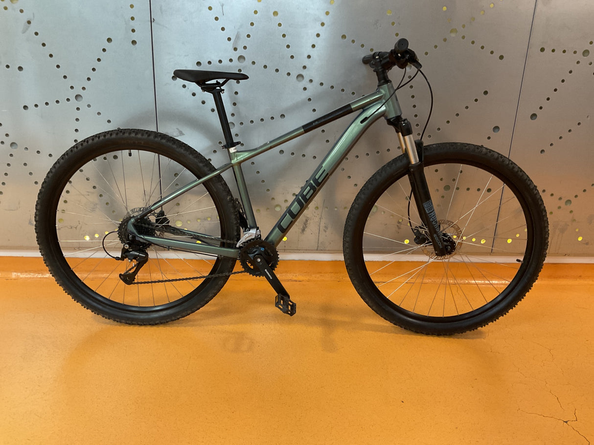 Cube AIM PRO – FULL_BIKE_RIGHT