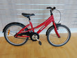 Röd Monark barncykel med stänkskärmar och reflexer, minimodell.