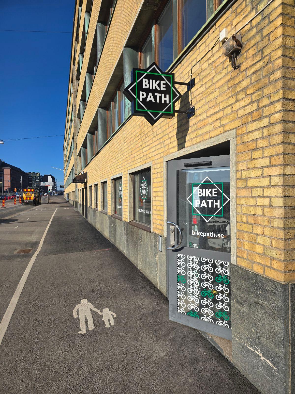 Bikepath Gamlestaden, cykelverkstad bredvid cykelbanan