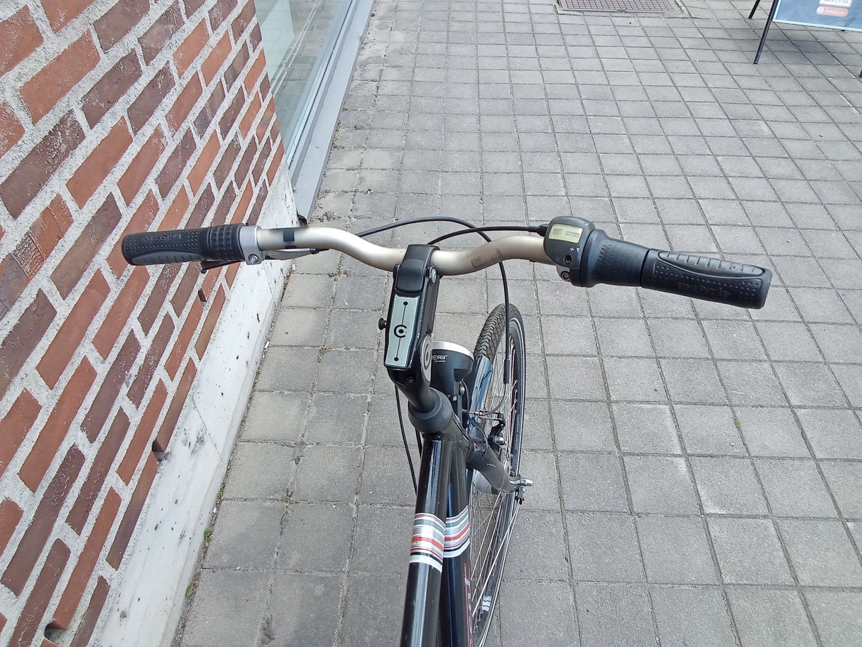 Crescent Street – HANDLEBAR