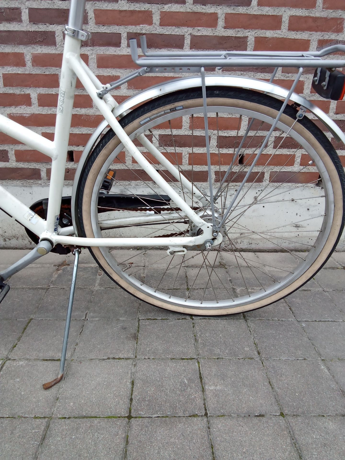 Crescent Rissa – REAR_WHEEL